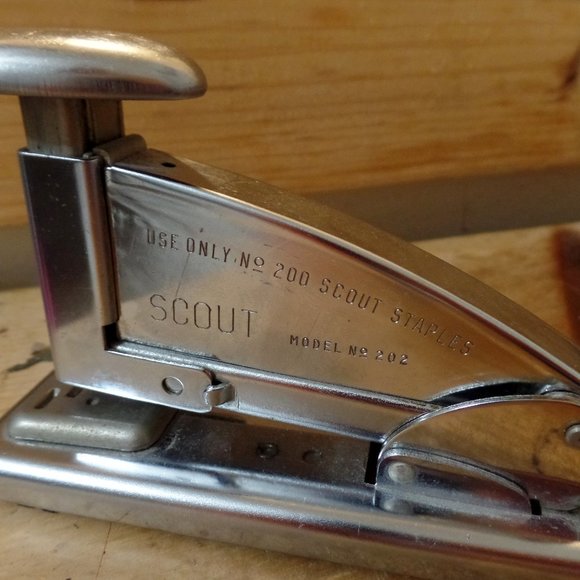 Vintage ACE SCOUT stapler model 202 - Picture 6 of 12